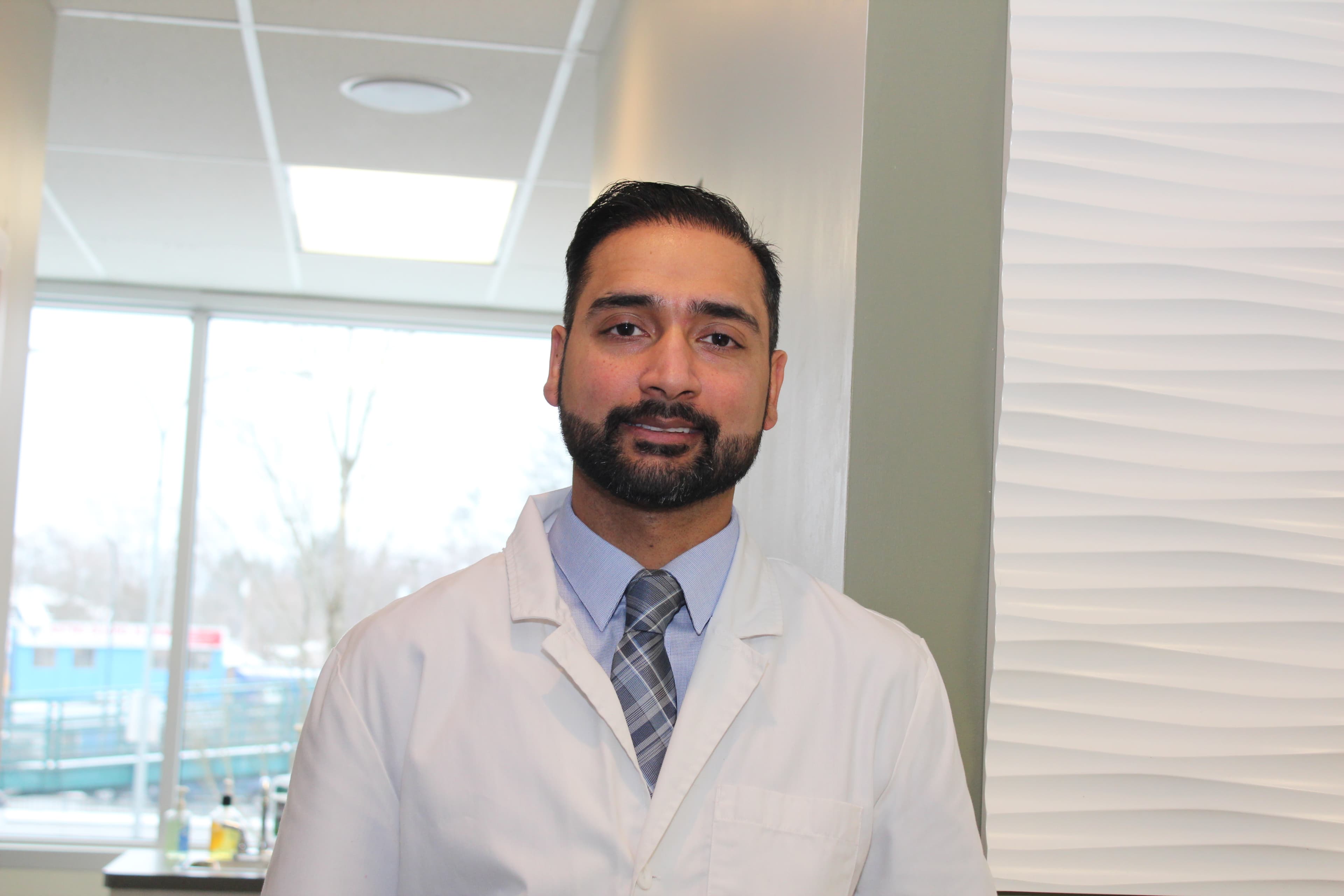 WE ACCEPT ALL DENTAL PLANS AND ARE EASILY ACCESSIBLE TO CLIENTS WITH LIMITED MOBILITY